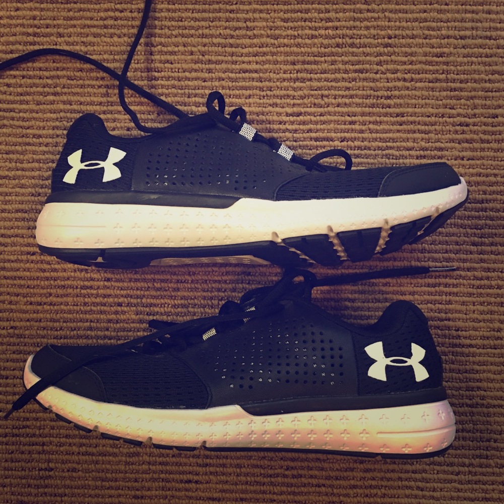 Men’s Under Armour running shoes